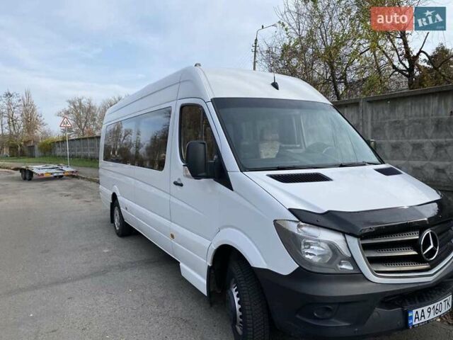 Белый Мерседес Sprinter, объемом двигателя 2.14 л и пробегом 690 тыс. км за 33000 $, фото 5 на Automoto.ua