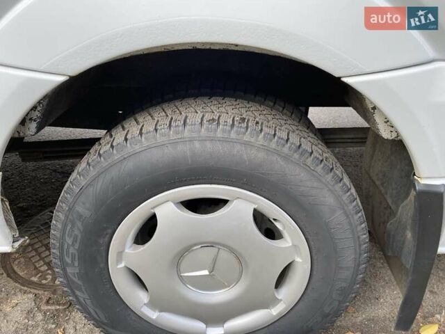 Белый Мерседес Sprinter, объемом двигателя 2.14 л и пробегом 690 тыс. км за 33000 $, фото 10 на Automoto.ua