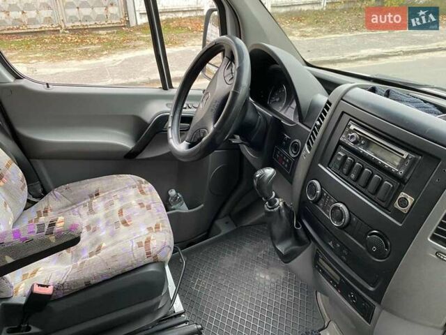 Белый Мерседес Sprinter, объемом двигателя 2.14 л и пробегом 690 тыс. км за 33000 $, фото 7 на Automoto.ua