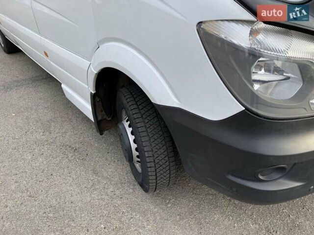 Белый Мерседес Sprinter, объемом двигателя 2.14 л и пробегом 690 тыс. км за 33000 $, фото 6 на Automoto.ua