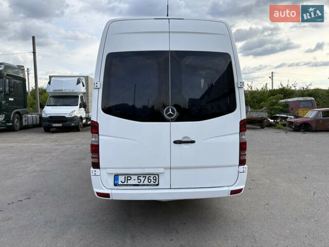 Белый Мерседес Sprinter, объемом двигателя 2.2 л и пробегом 391 тыс. км за 26900 $, фото 12 на Automoto.ua