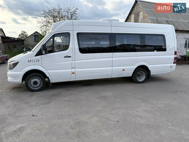 Белый Мерседес Sprinter, объемом двигателя 2.2 л и пробегом 391 тыс. км за 26900 $, фото 4 на Automoto.ua