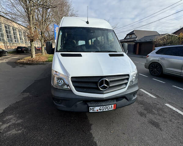 Білий Мерседес Sprinter, об'ємом двигуна 0 л та пробігом 233 тис. км за 49900 $, фото 1 на Automoto.ua