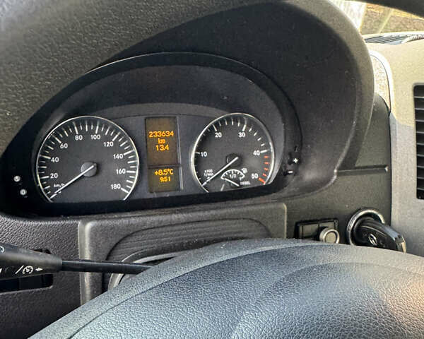 Білий Мерседес Sprinter, об'ємом двигуна 0 л та пробігом 233 тис. км за 49900 $, фото 16 на Automoto.ua