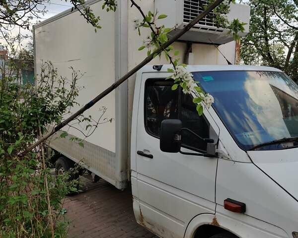 Білий Мерседес Sprinter, об'ємом двигуна 2.3 л та пробігом 385 тис. км за 4400 $, фото 2 на Automoto.ua
