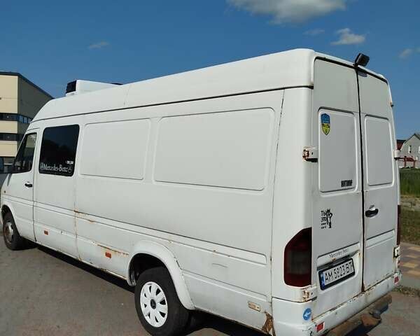 Белый Мерседес Sprinter, объемом двигателя 2.87 л и пробегом 497 тыс. км за 7500 $, фото 4 на Automoto.ua