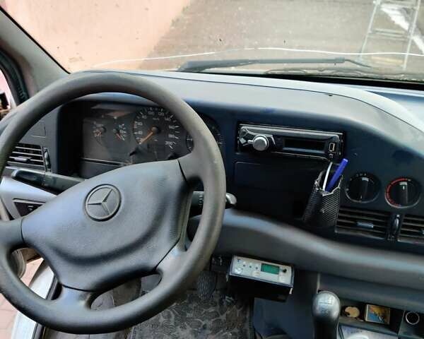 Білий Мерседес Sprinter, об'ємом двигуна 2.3 л та пробігом 385 тис. км за 4400 $, фото 1 на Automoto.ua