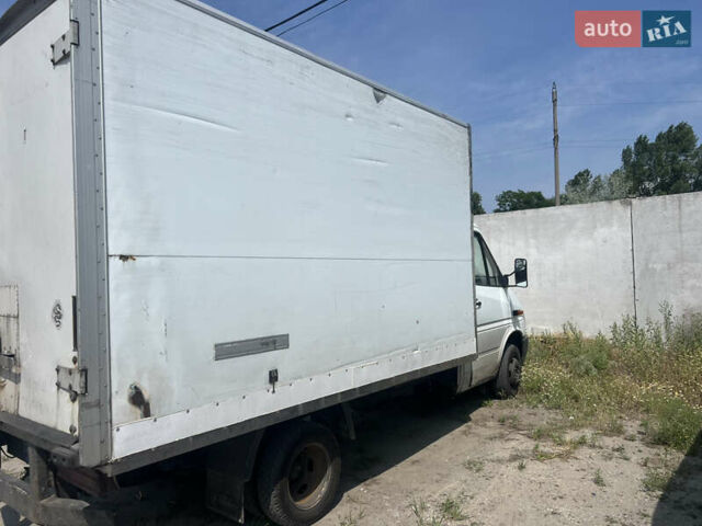 Белый Мерседес Sprinter, объемом двигателя 2.87 л и пробегом 700 тыс. км за 6500 $, фото 3 на Automoto.ua