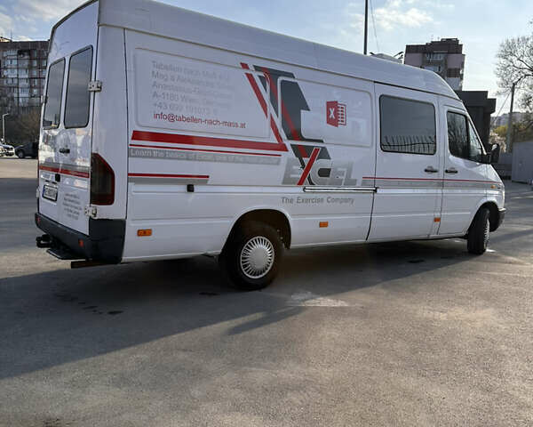 Белый Мерседес Sprinter, объемом двигателя 2.87 л и пробегом 650 тыс. км за 8399 $, фото 4 на Automoto.ua