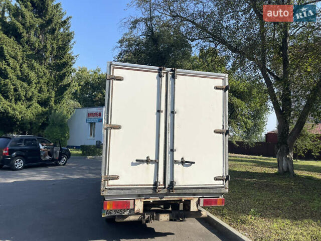 Білий Мерседес Sprinter, об'ємом двигуна 2.9 л та пробігом 400 тис. км за 7600 $, фото 4 на Automoto.ua