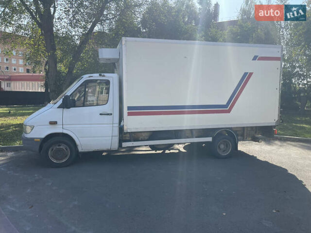 Білий Мерседес Sprinter, об'ємом двигуна 2.9 л та пробігом 400 тис. км за 7600 $, фото 1 на Automoto.ua