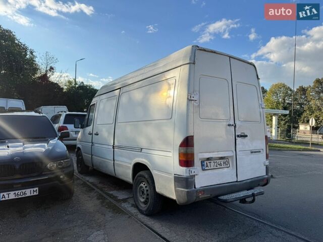 Білий Мерседес Sprinter, об'ємом двигуна 2.15 л та пробігом 600 тис. км за 3800 $, фото 4 на Automoto.ua