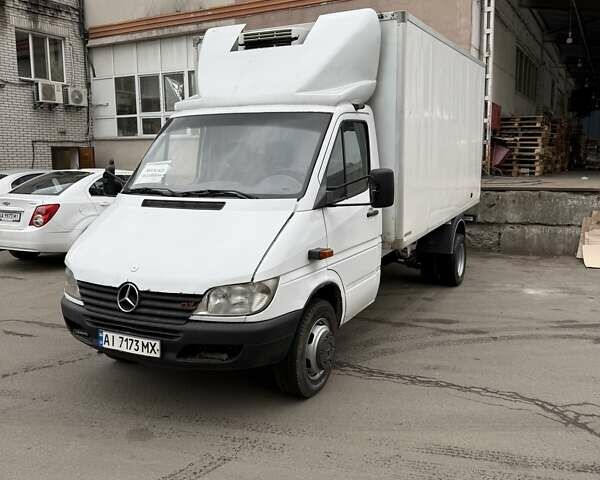Белый Мерседес Sprinter, объемом двигателя 2.7 л и пробегом 500 тыс. км за 9500 $, фото 2 на Automoto.ua