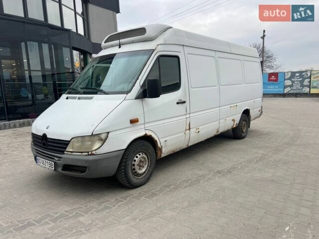 Белый Мерседес Sprinter, объемом двигателя 2.69 л и пробегом 898 тыс. км за 5500 $, фото 2 на Automoto.ua