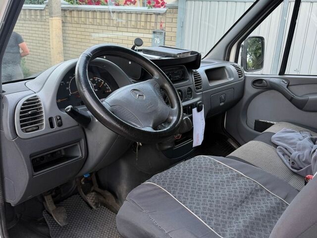 Белый Мерседес Sprinter, объемом двигателя 2.69 л и пробегом 729 тыс. км за 10500 $, фото 5 на Automoto.ua
