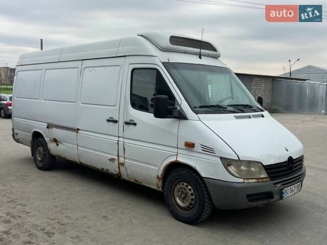 Белый Мерседес Sprinter, объемом двигателя 2.69 л и пробегом 898 тыс. км за 5500 $, фото 1 на Automoto.ua