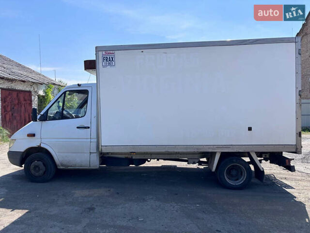 Білий Мерседес Sprinter, об'ємом двигуна 2.15 л та пробігом 632 тис. км за 10000 $, фото 5 на Automoto.ua