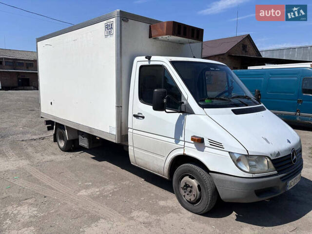 Білий Мерседес Sprinter, об'ємом двигуна 2.15 л та пробігом 632 тис. км за 10000 $, фото 2 на Automoto.ua