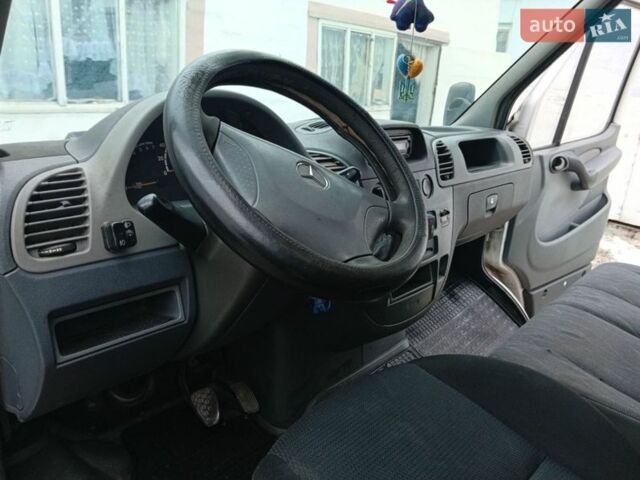 Белый Мерседес Sprinter, объемом двигателя 2.7 л и пробегом 983 тыс. км за 9500 $, фото 3 на Automoto.ua