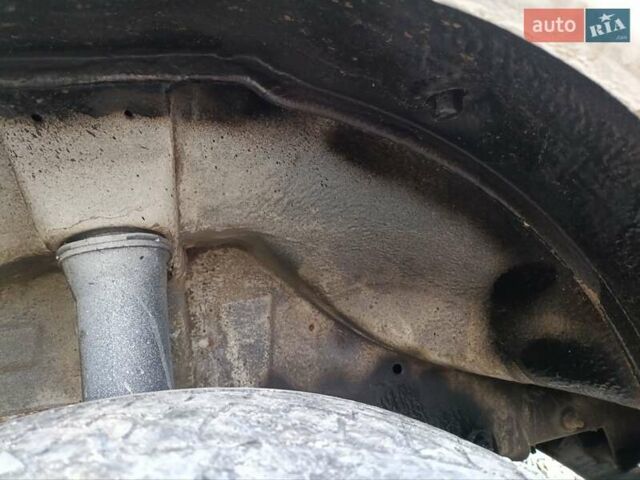 Белый Мерседес Sprinter, объемом двигателя 2.7 л и пробегом 621 тыс. км за 22000 $, фото 10 на Automoto.ua