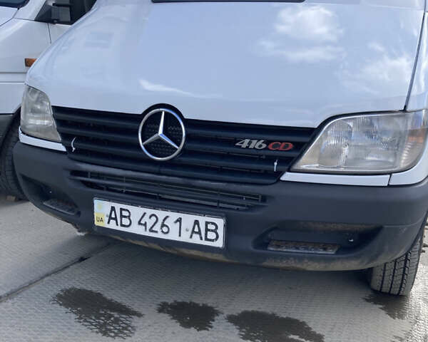 Белый Мерседес Sprinter, объемом двигателя 2.69 л и пробегом 627 тыс. км за 14500 $, фото 1 на Automoto.ua