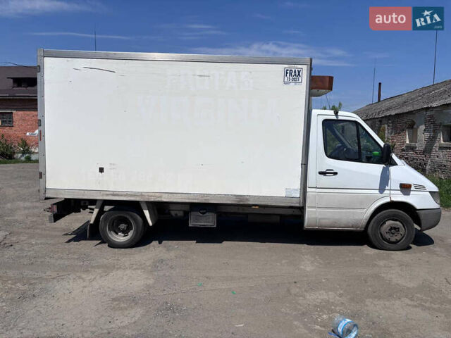 Білий Мерседес Sprinter, об'ємом двигуна 2.15 л та пробігом 632 тис. км за 10000 $, фото 4 на Automoto.ua