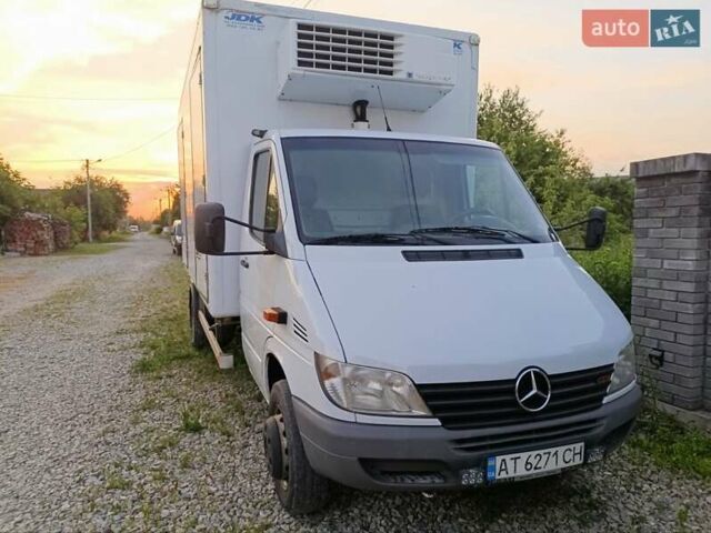 Белый Мерседес Sprinter, объемом двигателя 2.7 л и пробегом 621 тыс. км за 22000 $, фото 17 на Automoto.ua