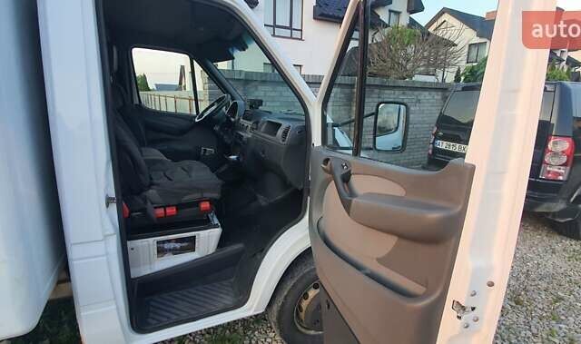 Белый Мерседес Sprinter, объемом двигателя 2.7 л и пробегом 621 тыс. км за 22000 $, фото 6 на Automoto.ua