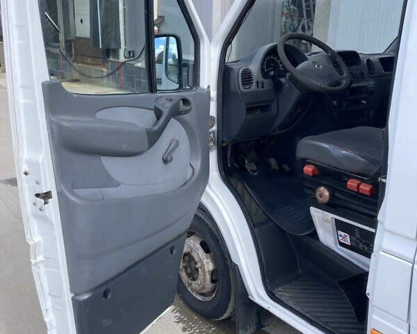 Белый Мерседес Sprinter, объемом двигателя 2.69 л и пробегом 627 тыс. км за 14500 $, фото 18 на Automoto.ua