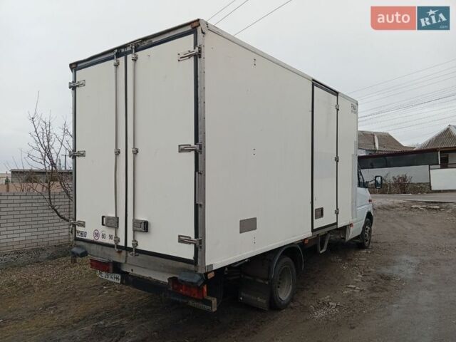 Белый Мерседес Sprinter, объемом двигателя 2.7 л и пробегом 983 тыс. км за 9500 $, фото 9 на Automoto.ua