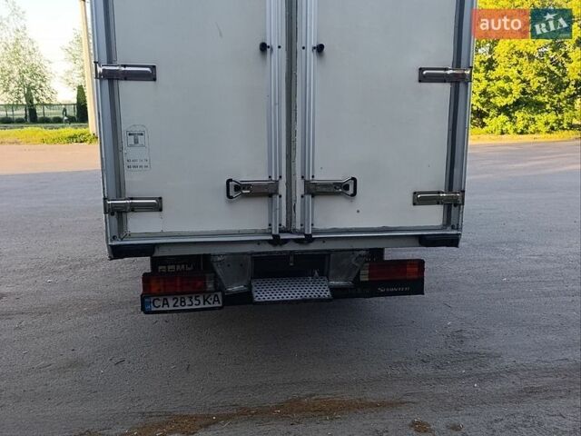 Белый Мерседес Sprinter, объемом двигателя 2.7 л и пробегом 713 тыс. км за 13500 $, фото 3 на Automoto.ua