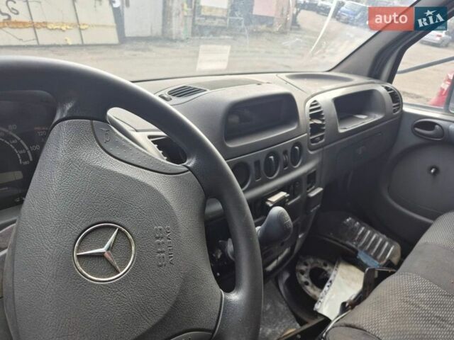 Белый Мерседес Sprinter, объемом двигателя 2.15 л и пробегом 400 тыс. км за 7900 $, фото 11 на Automoto.ua