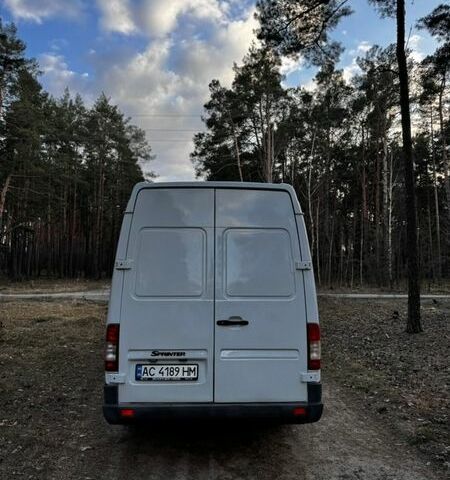 Белый Мерседес Sprinter, объемом двигателя 2.7 л и пробегом 420 тыс. км за 15500 $, фото 12 на Automoto.ua