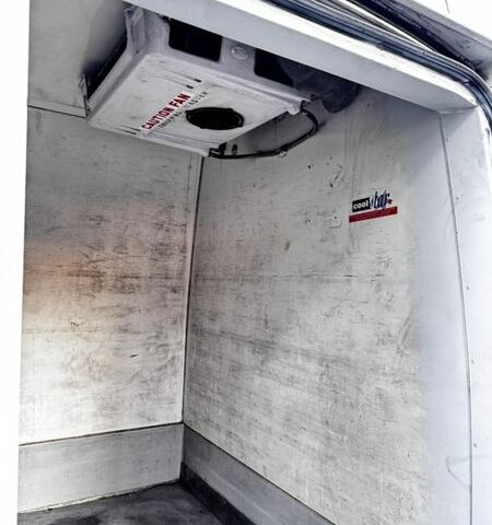 Белый Мерседес Sprinter, объемом двигателя 2.7 л и пробегом 420 тыс. км за 15500 $, фото 19 на Automoto.ua