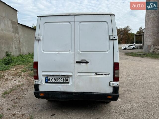 Білий Мерседес Sprinter, об'ємом двигуна 2.15 л та пробігом 235 тис. км за 5500 $, фото 16 на Automoto.ua