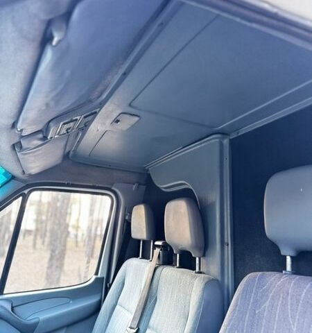 Белый Мерседес Sprinter, объемом двигателя 2.7 л и пробегом 420 тыс. км за 15500 $, фото 15 на Automoto.ua