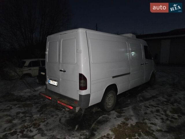 Белый Мерседес Sprinter, объемом двигателя 2.15 л и пробегом 500 тыс. км за 9000 $, фото 7 на Automoto.ua
