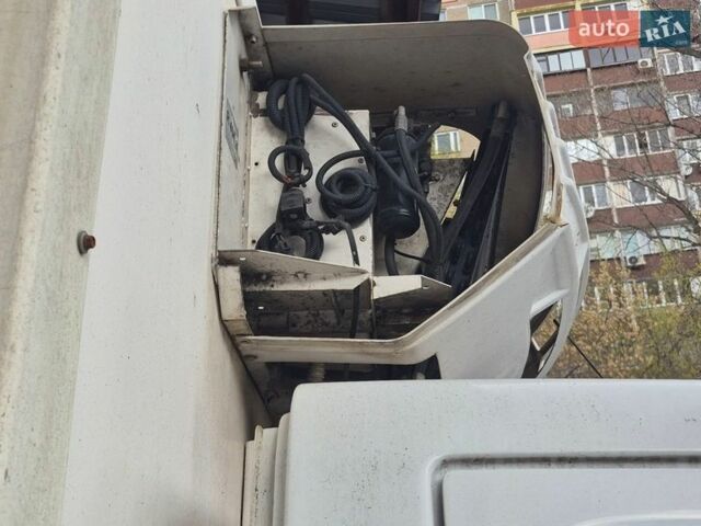 Белый Мерседес Sprinter, объемом двигателя 2.15 л и пробегом 400 тыс. км за 8500 $, фото 4 на Automoto.ua