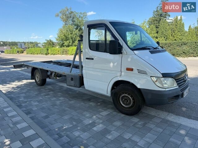 Белый Мерседес Sprinter, объемом двигателя 2.15 л и пробегом 30 тыс. км за 7900 $, фото 2 на Automoto.ua