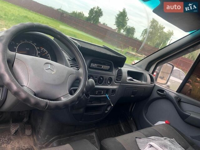 Белый Мерседес Sprinter, объемом двигателя 2.15 л и пробегом 650 тыс. км за 7000 $, фото 8 на Automoto.ua