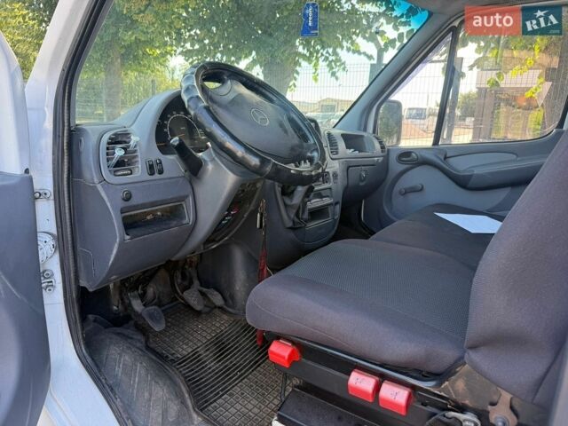 Белый Мерседес Sprinter, объемом двигателя 2.15 л и пробегом 30 тыс. км за 7900 $, фото 11 на Automoto.ua