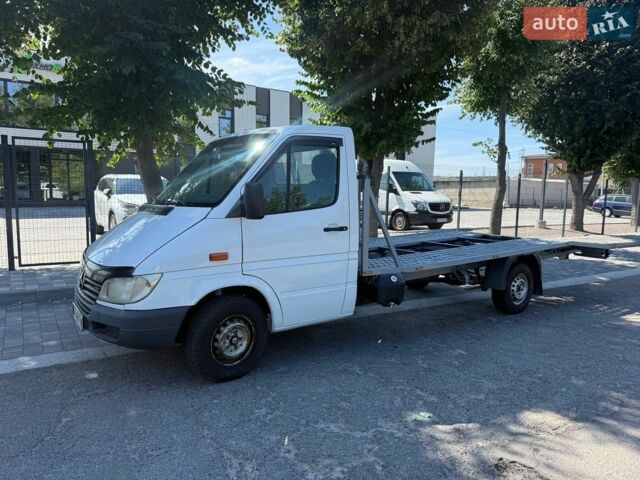 Белый Мерседес Sprinter, объемом двигателя 2.15 л и пробегом 30 тыс. км за 7900 $, фото 1 на Automoto.ua
