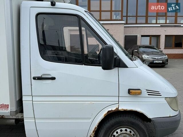 Белый Мерседес Sprinter, объемом двигателя 2.15 л и пробегом 528 тыс. км за 7400 $, фото 1 на Automoto.ua