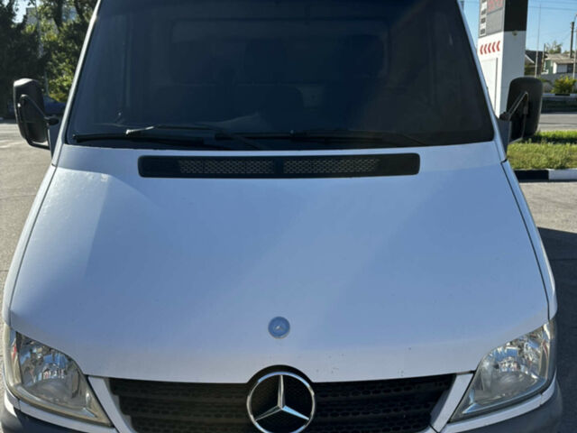 Белый Мерседес Sprinter, объемом двигателя 0 л и пробегом 451 тыс. км за 12200 $, фото 3 на Automoto.ua