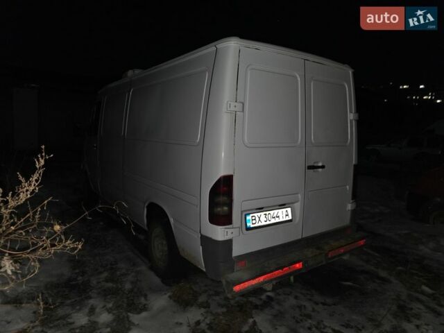 Белый Мерседес Sprinter, объемом двигателя 2.15 л и пробегом 500 тыс. км за 9000 $, фото 5 на Automoto.ua