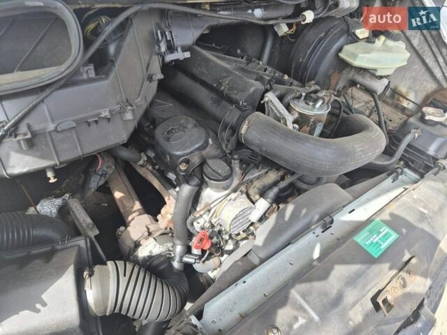 Белый Мерседес Sprinter, объемом двигателя 2.15 л и пробегом 400 тыс. км за 8500 $, фото 16 на Automoto.ua