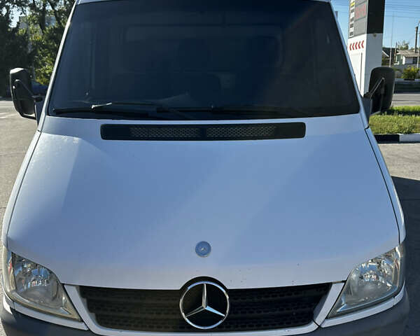 Белый Мерседес Sprinter, объемом двигателя 0 л и пробегом 451 тыс. км за 13800 $, фото 3 на Automoto.ua