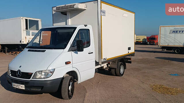 Белый Мерседес Sprinter, объемом двигателя 2.7 л и пробегом 390 тыс. км за 17500 $, фото 11 на Automoto.ua