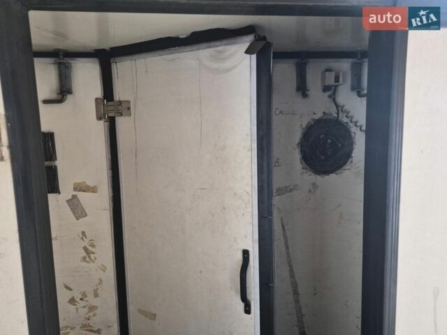 Белый Мерседес Sprinter, объемом двигателя 2.15 л и пробегом 400 тыс. км за 8500 $, фото 6 на Automoto.ua