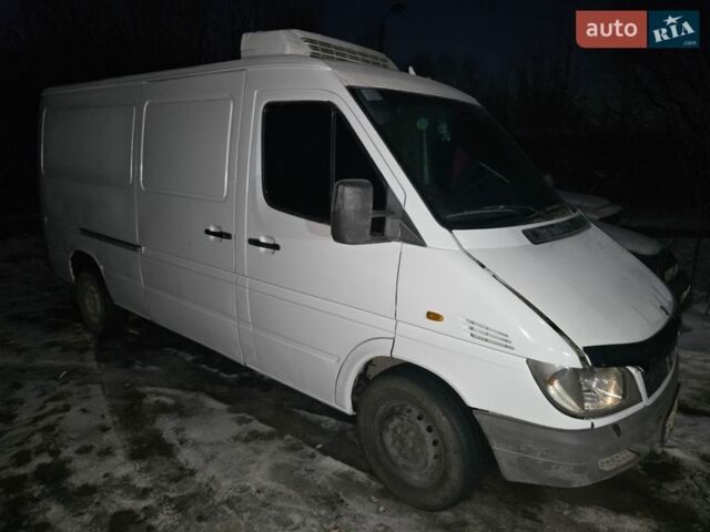 Белый Мерседес Sprinter, объемом двигателя 2.15 л и пробегом 500 тыс. км за 9000 $, фото 11 на Automoto.ua